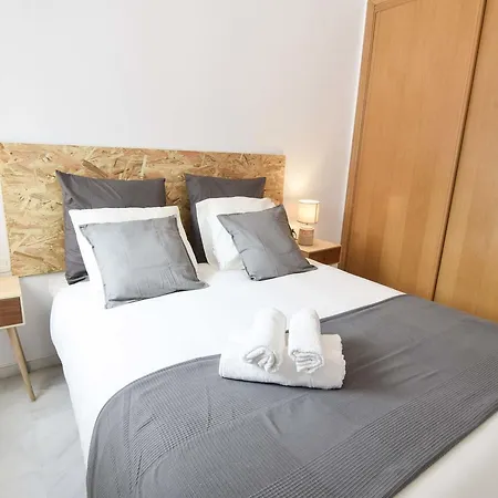 P&P Apartaments Carrera de Capuchinos Màlaga Exterior photo