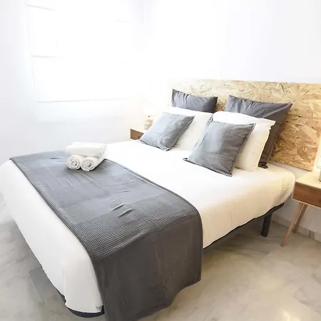 P&P Apartaments Carrera de Capuchinos Màlaga Exterior photo
